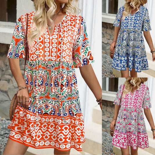 Robe d'été légère pour femmes avec une coupe flatteuse pour les courbes et un motif ludique Chic und Stil