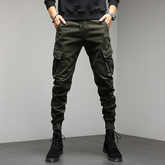 Cargo pants for men with elastic waistband and practical side pockets Chic and Style