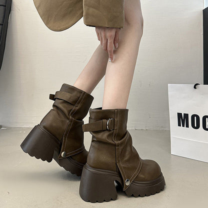 Bottes chunky tendance pour femmes avec sangle décorative et semelle stable Chic und Stil