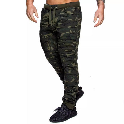 Stylish sports pants for men with structured inserts Chic und Stil
