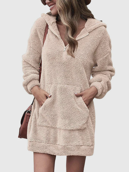 Robe hoodie douillette pour femmes avec poches pratiques et fermeture éclair mi-haute Chic und Stil