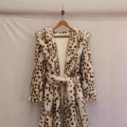 Chic and Style Women's Polar Bathrobe with Hood and Leopard Print