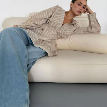 Dames blouse élégante avec coupe cintrée et ceinture Chic und Stil