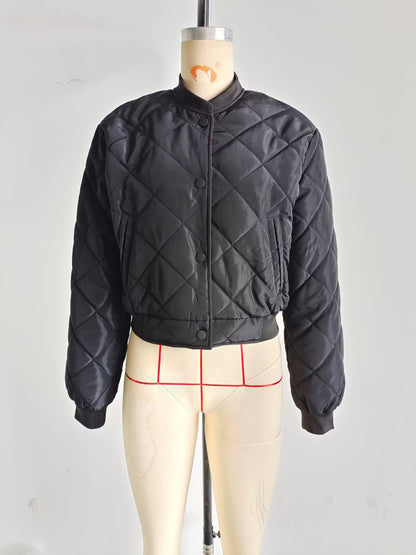 Quilted bomber jacket for women with practical pockets and elastic waist Chic and Style