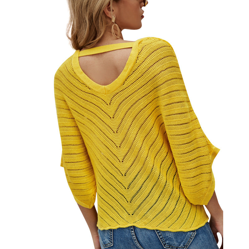 Dames haut en tricot aérien avec décolleté en V profond et ourlet asymétrique Chic und Stil