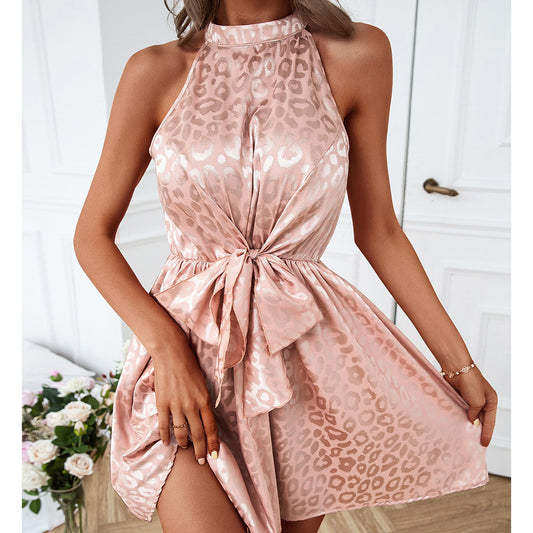 Robe portefeuille élégante pour femmes avec col montant et fente tendance Chic und Stil