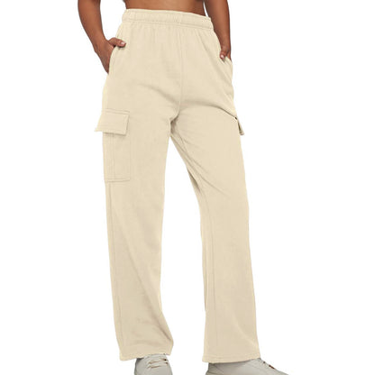 Comfortable cargo pants for women with side pockets Chic und Stil