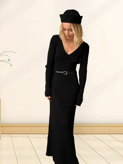 Robe en tricot à manches longues pour femmes avec décolleté en V plongeant et silhouette près du corps Chic und Stil