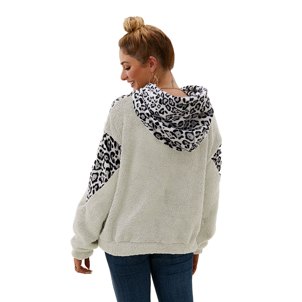 Dames Pull en teddy confortable avec capuche et motif léopard Chic und Stil