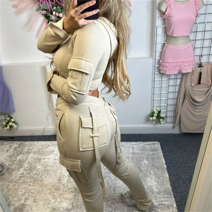 Chic and Style women's sporty crop top set and cargo pants with functional pockets