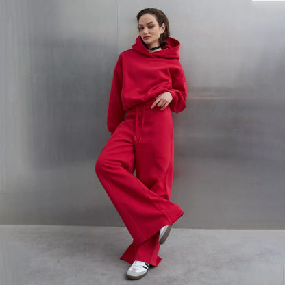 Urban loungewear set for women with cropped hoodie and wide pants Chic and Style