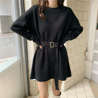 Robe en tricot pour femmes avec ceinture ajustée et motif côtelé moderne Chic und Stil