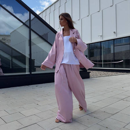 Oversized jacket for women with wide sleeves and matching pants Chic und Stil