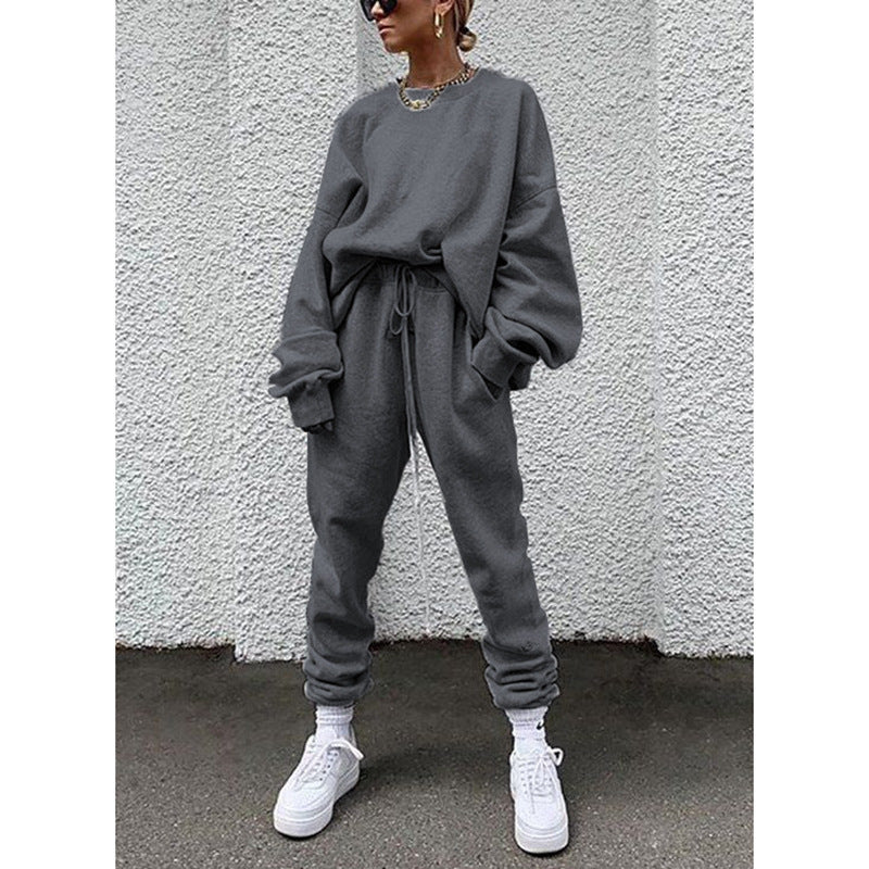 Women casual and comfortable leisure set with an oversized sweater and chic jogging pants and style