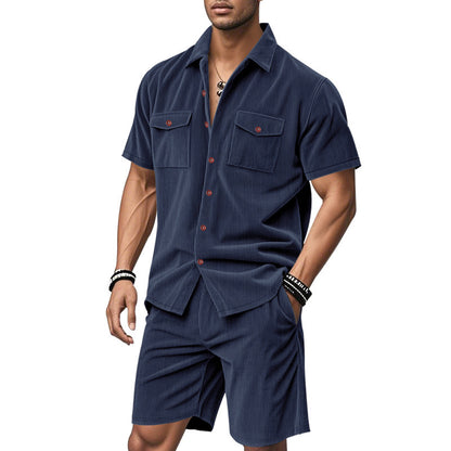 Ensemble décontracté pour hommes avec haut texturé et shorts Chic und Stil