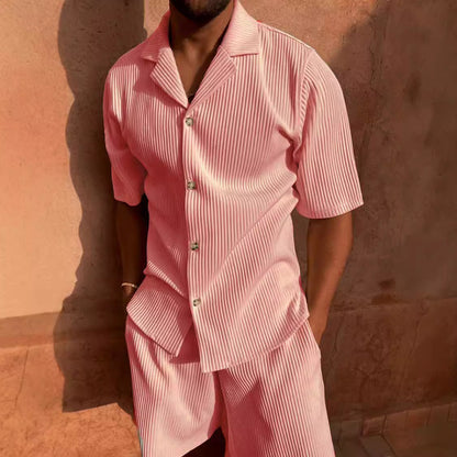 Chemise à manches courtes pour hommes et short avec design structuré Chic und Stil