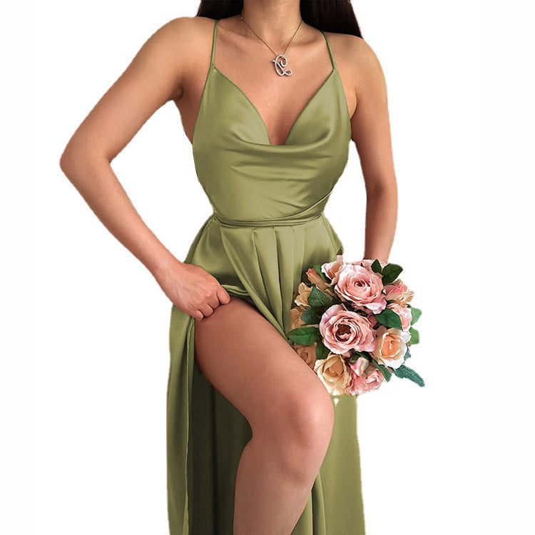 Robe de mariée pour femmes avec décolleté en V élégant et jupe fluide Chic und Stil