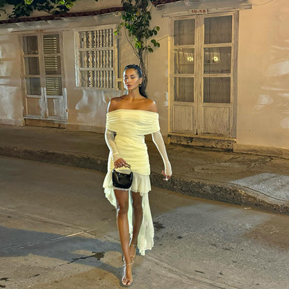 Robe midi froncée épaule dénudée Chic und Stil