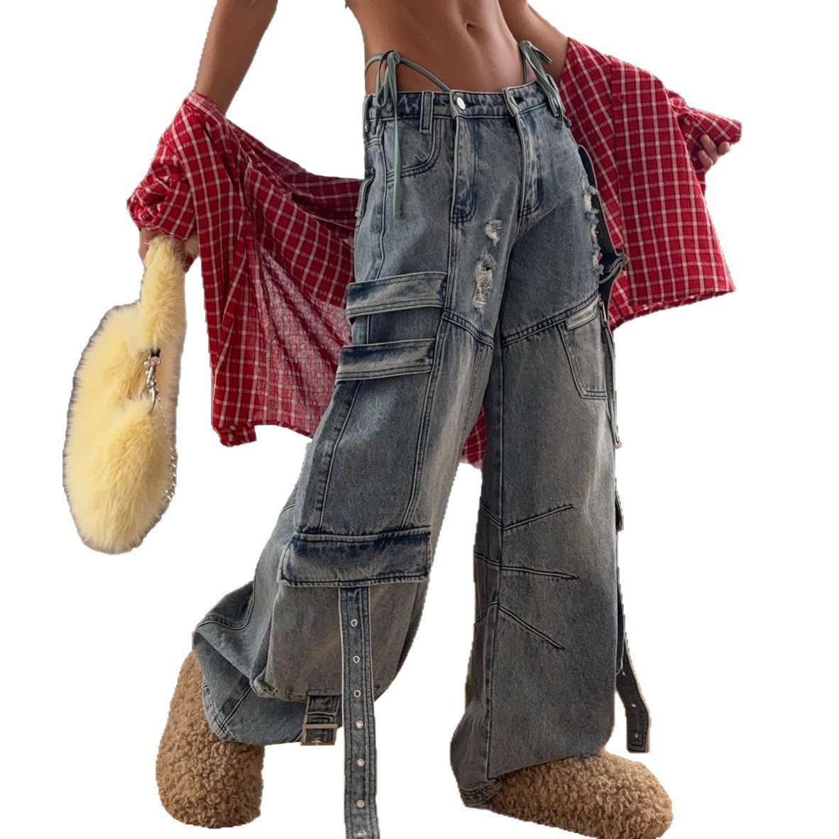 Chic and stylish women's cargo pants