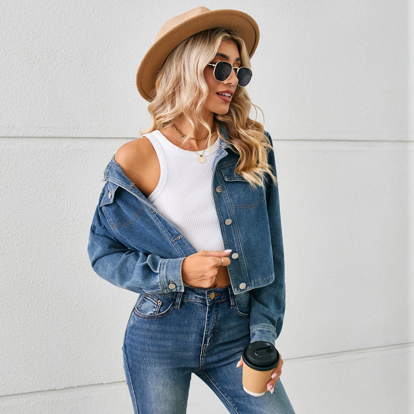 Veste en jean cropped pour femmes avec col classique Chic und Stil