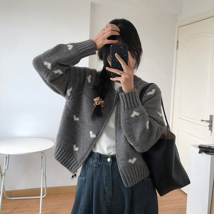 Dames confortable cardigan avec motif en cœur et détail élégant de boutons Chic und Stil