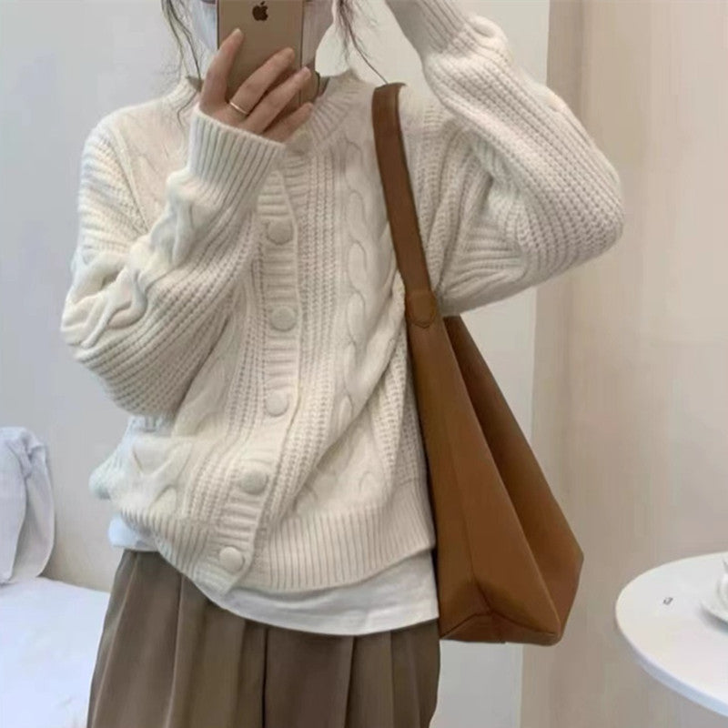 Dames cardigan met nostalgisch kabelpatroon Chic und Stil