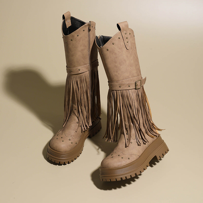 Bottes au-dessus du genou pour femmes avec un design frangé à la mode et un profil robuste Chic und Stil