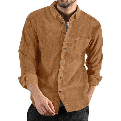 Chemise décontractée en corduroy pour hommes avec poche poitrine et col à la mode Chic und Stil
