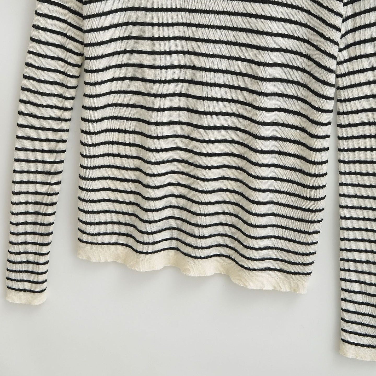 Pull-over à manches longues rayé pour femmes avec col rond Chic und Stil