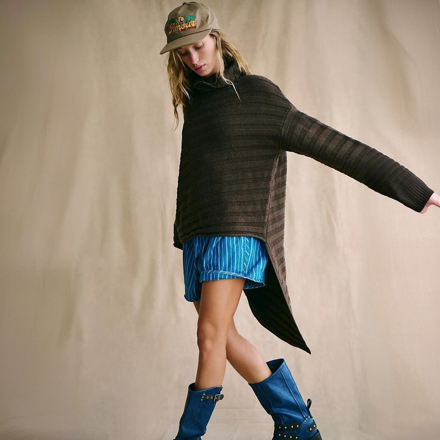 Pull en tricot oversized pour femmes avec coupe asymétrique Chic und Stil