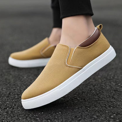 Baskets slip-on confortables pour femmes avec une structure de surface respirante Chic und Stil