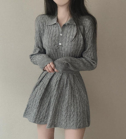 Robe tricot confortable pour femmes avec col élégant et look drapé Chic und Stil