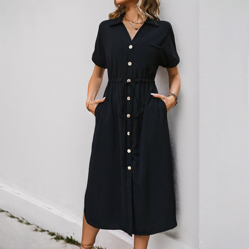 Femme robe courte à manches courtes avec boutonnière et ceinture réglable Chic und Stil