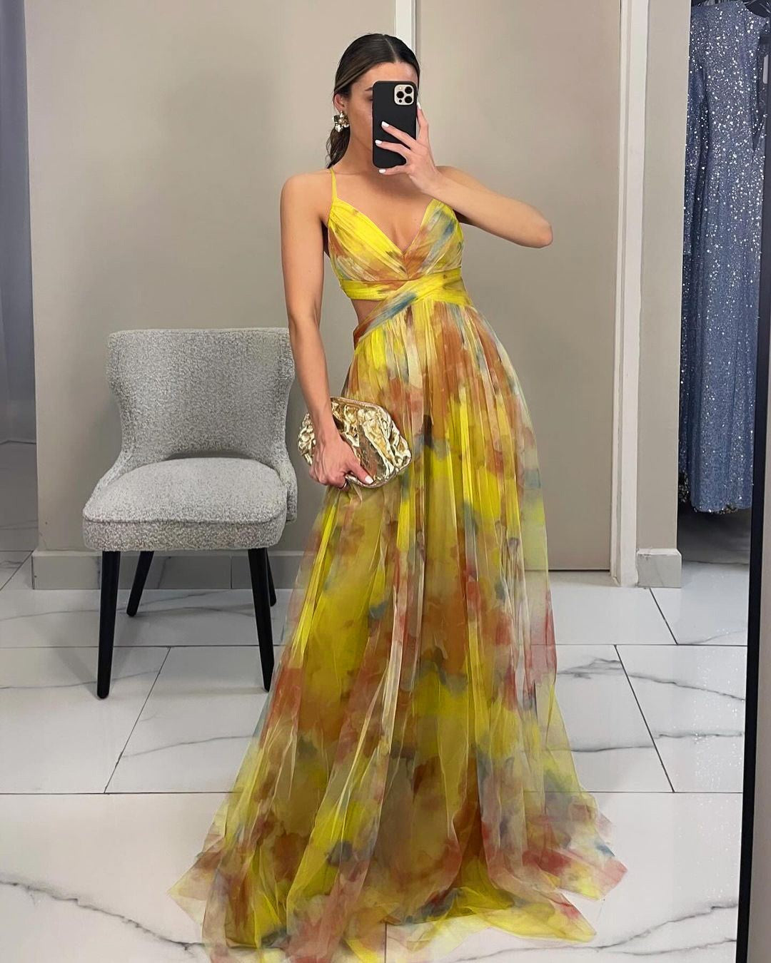 Femme Élégante Robe Maxi avec des détails découpés raffinés et un design fluide Chic und Stil