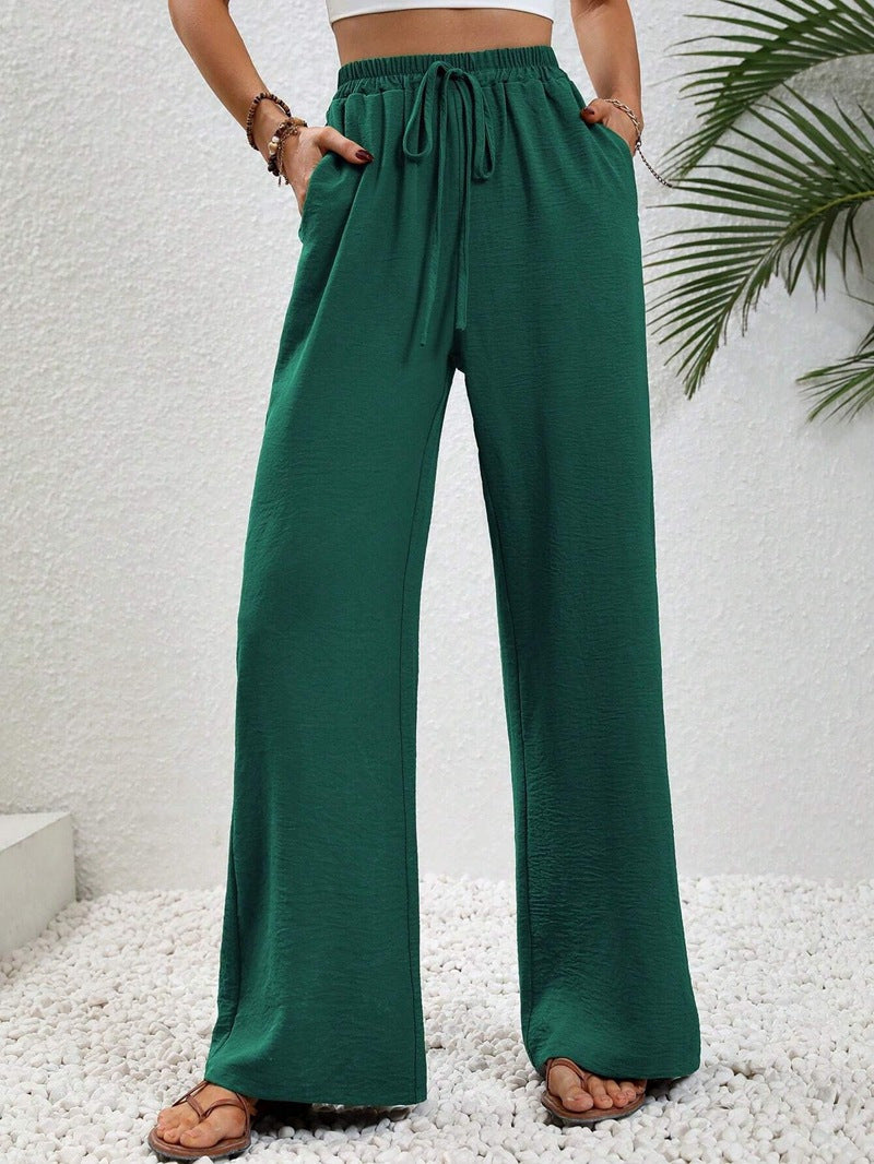 Loose-fit leisure pants for women with an elastic waistband and practical side pockets Chic and Style