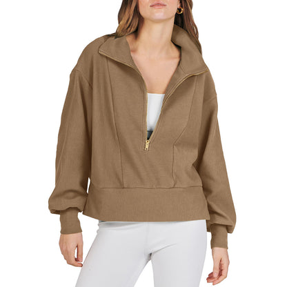 Pull sportif pour femmes avec col haut et fermeture éclair Chic und Stil