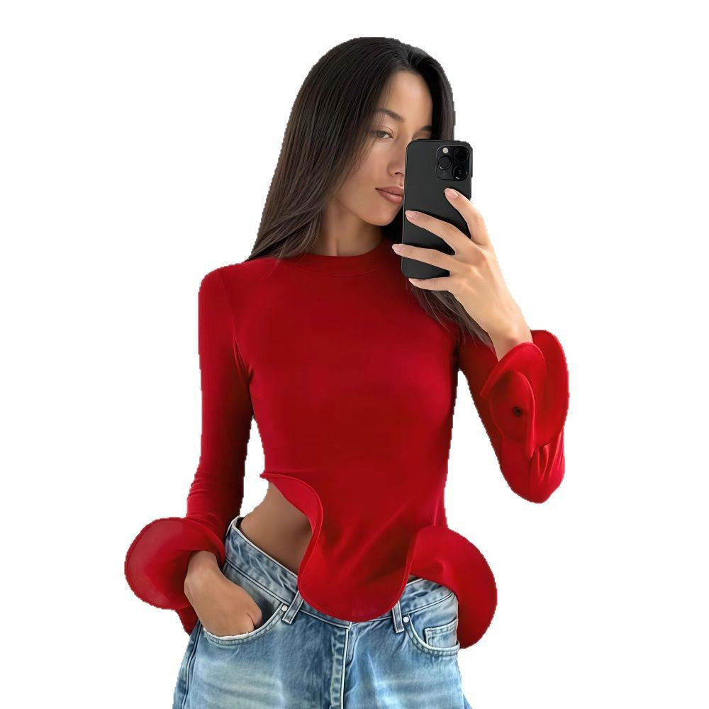 Dames haut tendance avec des détails de volants asymétriques et un design élégant Chic und Stil