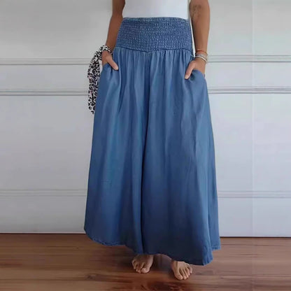 Wide cotton pants for women with elastic waistband and practical pockets Chic und Stil