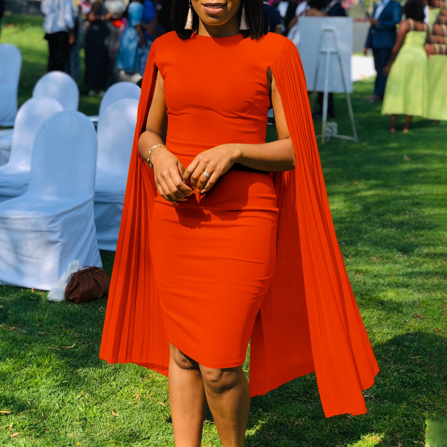 Femme Robe élégante avec des manches plissées raffinées et une coupe cintrée Chic und Stil