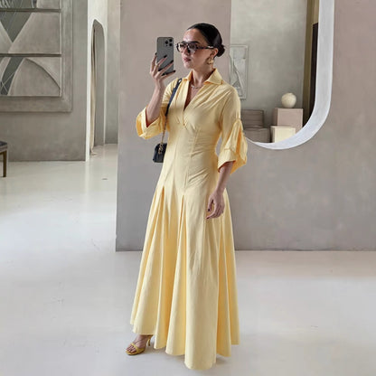 Robe chemise pour dames avec un élégant décolleté en V et des manches larges Chic und Stil