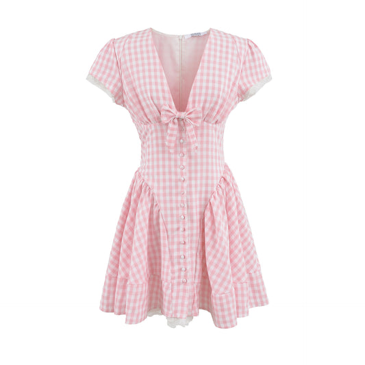 Robe à carreaux pour femmes avec une ceinture de taille ludique et des détails froncés Chic und Stil