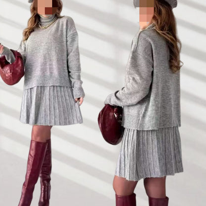 Dames pull en maille oversize avec une structure ribbed de haute qualité et une mini jupe assortie Chic und Stil
