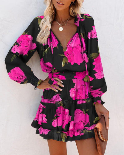 Robe de loisirs à manches courtes pour femmes avec un design ludique Chic und Stil