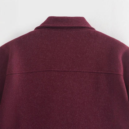 Cropped utility jacket for women with large pockets and modern cut Chic and Style