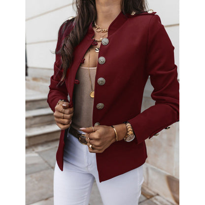 Blazer féminin tendance avec des détails ornés de boutons Chic und Stil