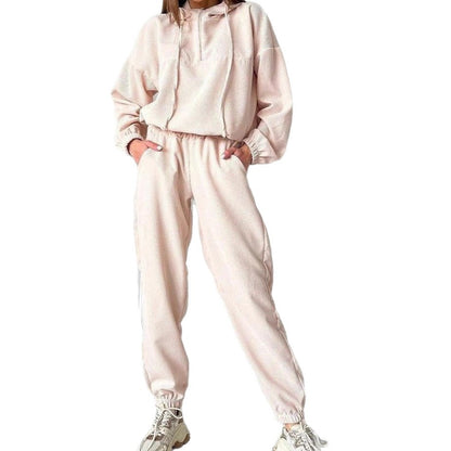 Women's Elegant Sports Set in Hoodie and Jogging Pants Chic and Style