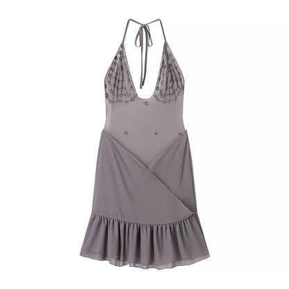 Robe d'été pour femmes avec des sequins scintillants et un ourlet volumineux Chic und Stil