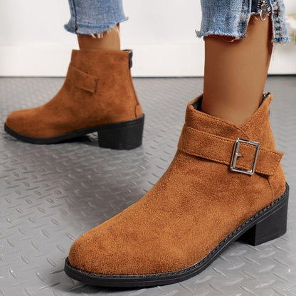Bottines pour femmes avec un détail de boucle à la mode et un talon carré confortable Chic und Stil