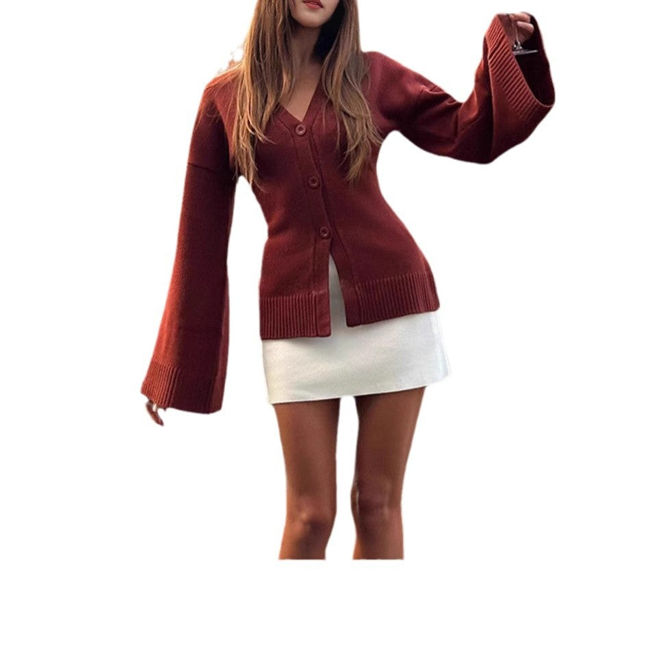 Dames Cardigan et tricot tendance avec des manches larges et une élégante patte de boutonnage Chic und Stil