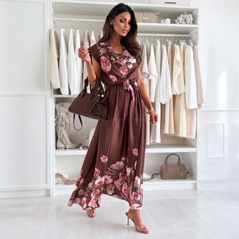 Robe maxi femme avec motif floral, fente latérale et ceinture Chic und Stil